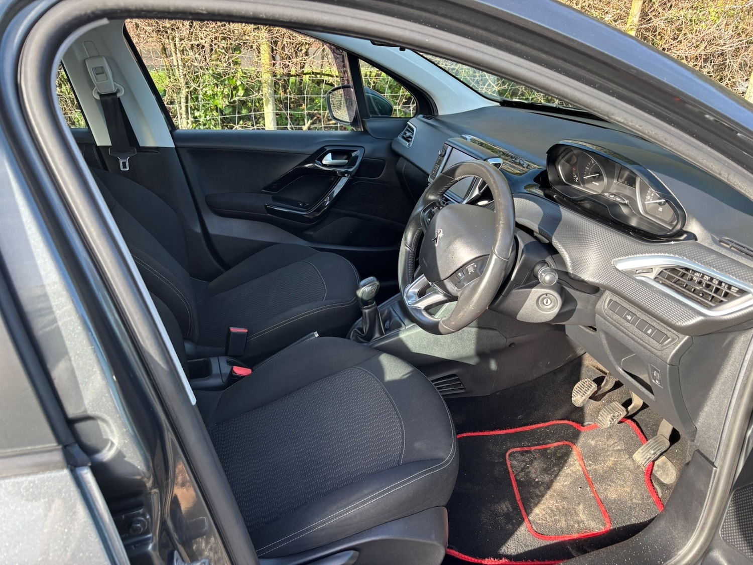 Used Peugeot 208 2017 for sale - 77517734: Photo 5