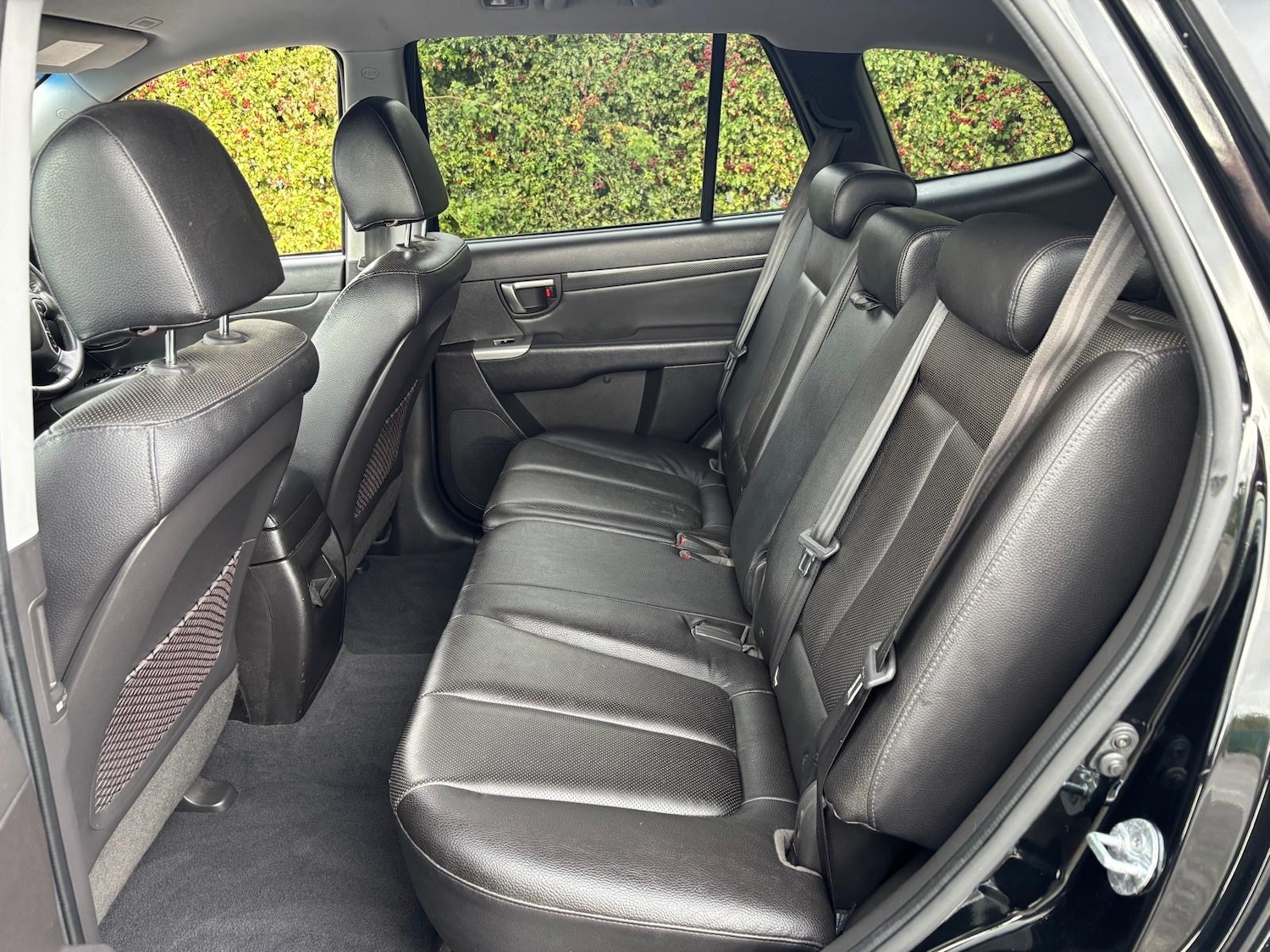 Used Hyundai Santa Fe 2012 for sale - 76583376: Photo 5