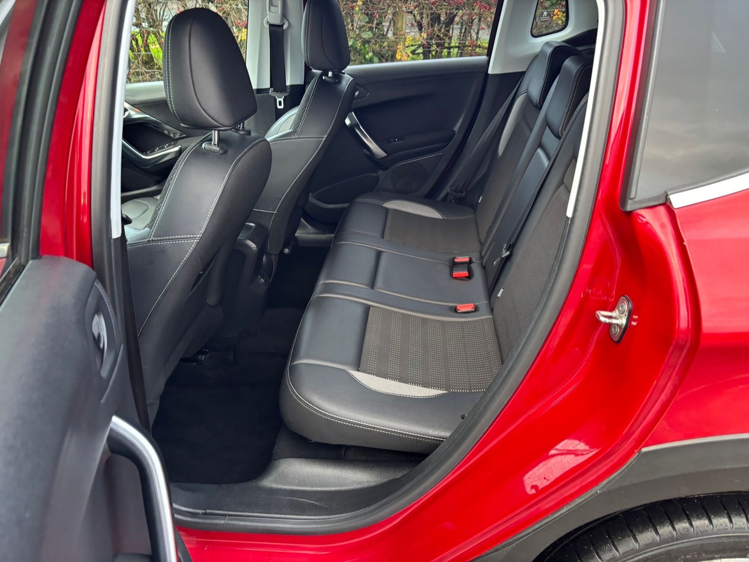 Used Peugeot 2008 2016 for sale - 76845066: Photo 4