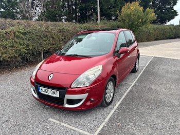 2010 (60) - 1.9 dCi Privilege TomTom 5dr