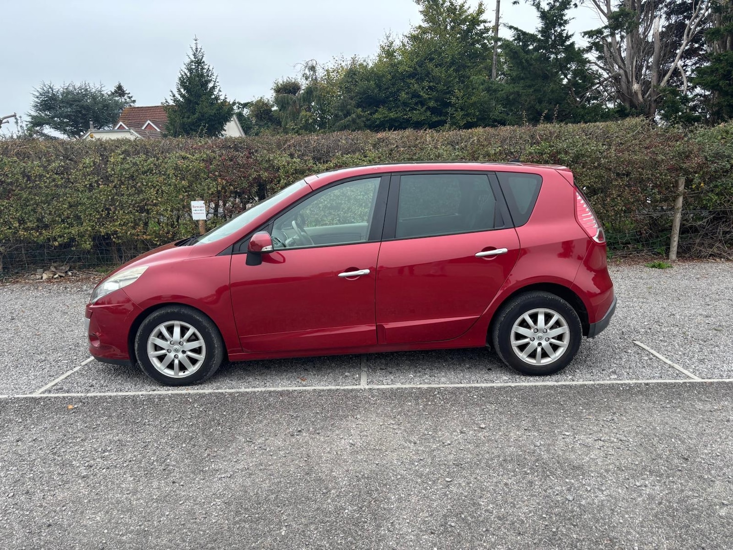 Used Renault Scenic 2010 for sale - 76273179: Photo 2