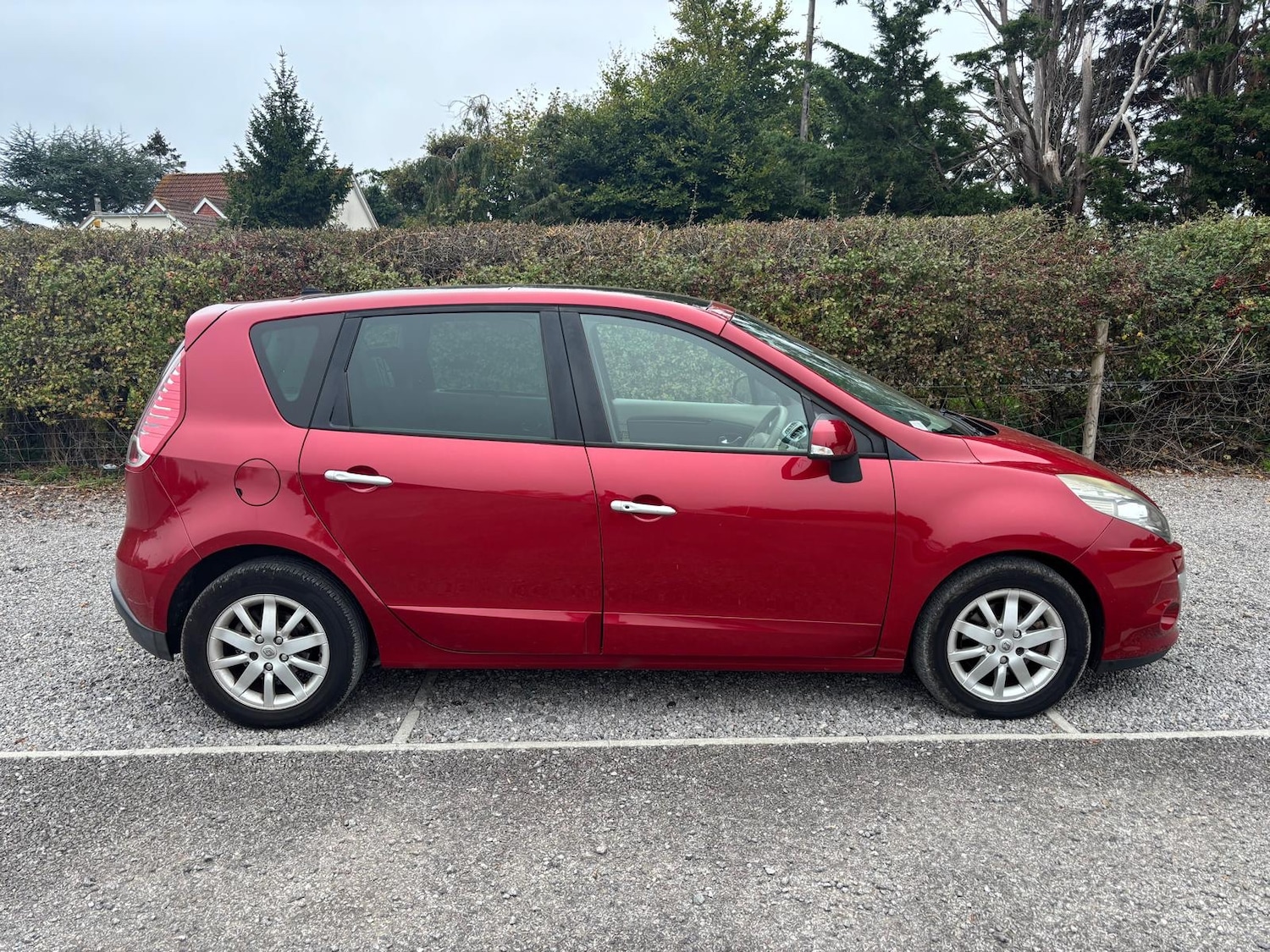 Used Renault Scenic 2010 for sale - 76273179: Photo 8