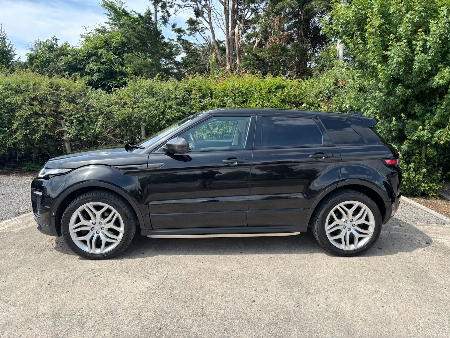 Used Land Rover Range Rover Evoque 2015 for sale - 77352234: Photo 2