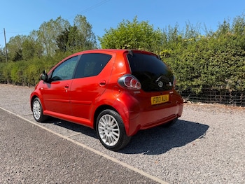 Used Toyota AYGO 2013 for sale - 79564260: Photo