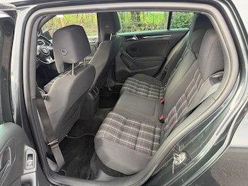 Used Volkswagen Golf 2010 for sale - 76906142: Photo