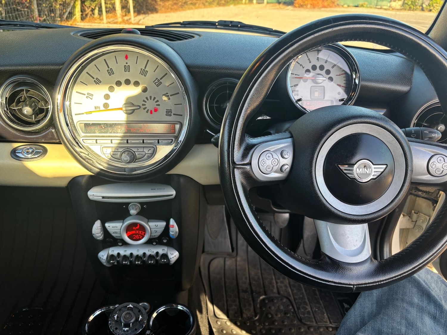 Used MINI Convertible 2010 for sale - 76603244: Photo 12