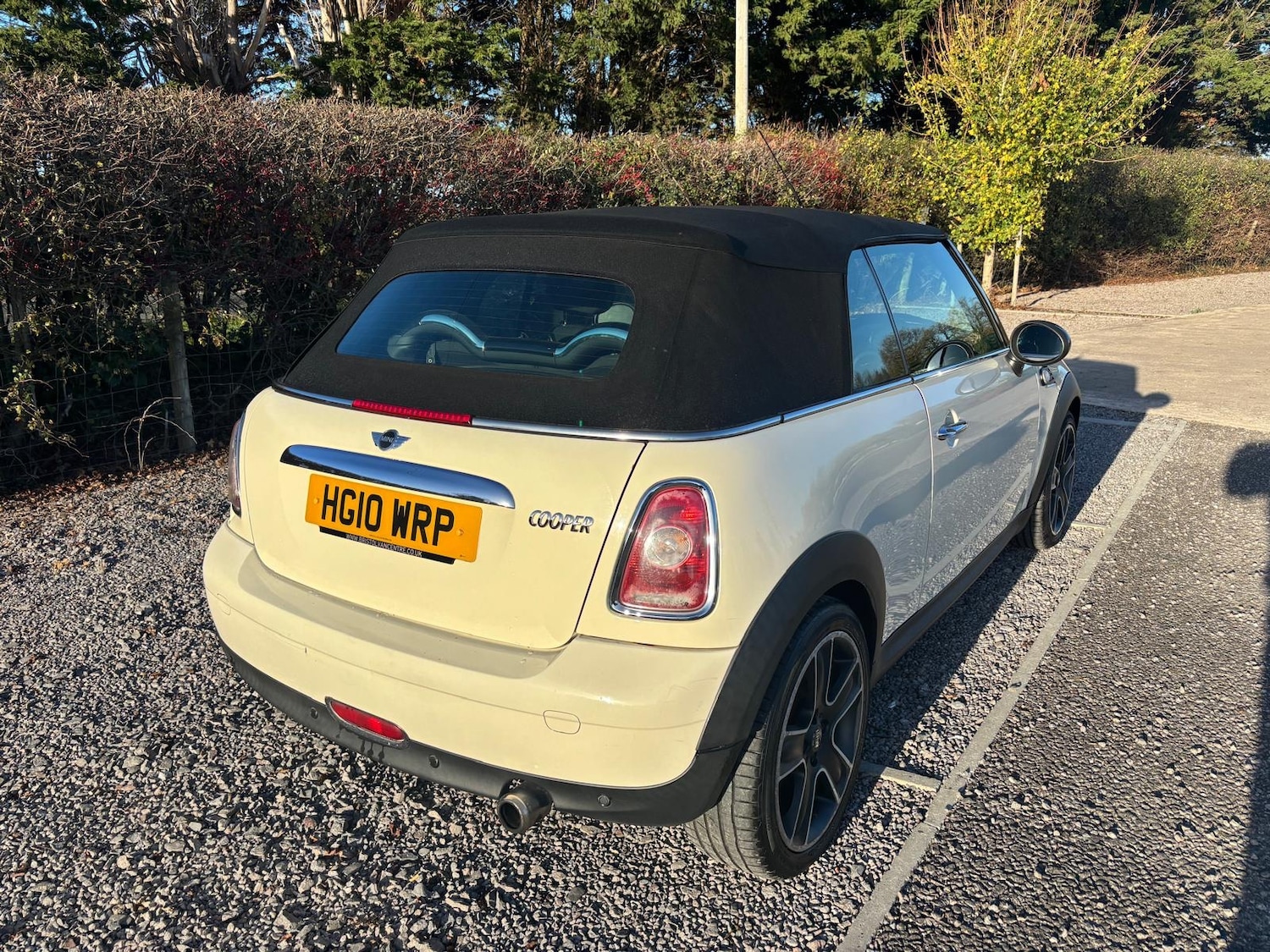 Used MINI Convertible 2010 for sale - 76603244: Photo 8