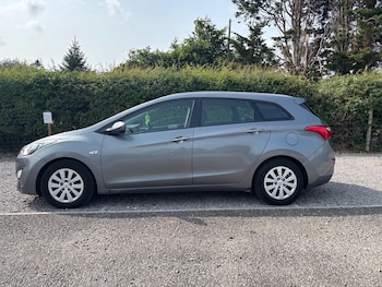 2014 (64) - 1.6 CRDi Blue Drive Active 5dr