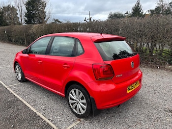 Used Volkswagen Polo 2010 for sale - 77371009: Photo