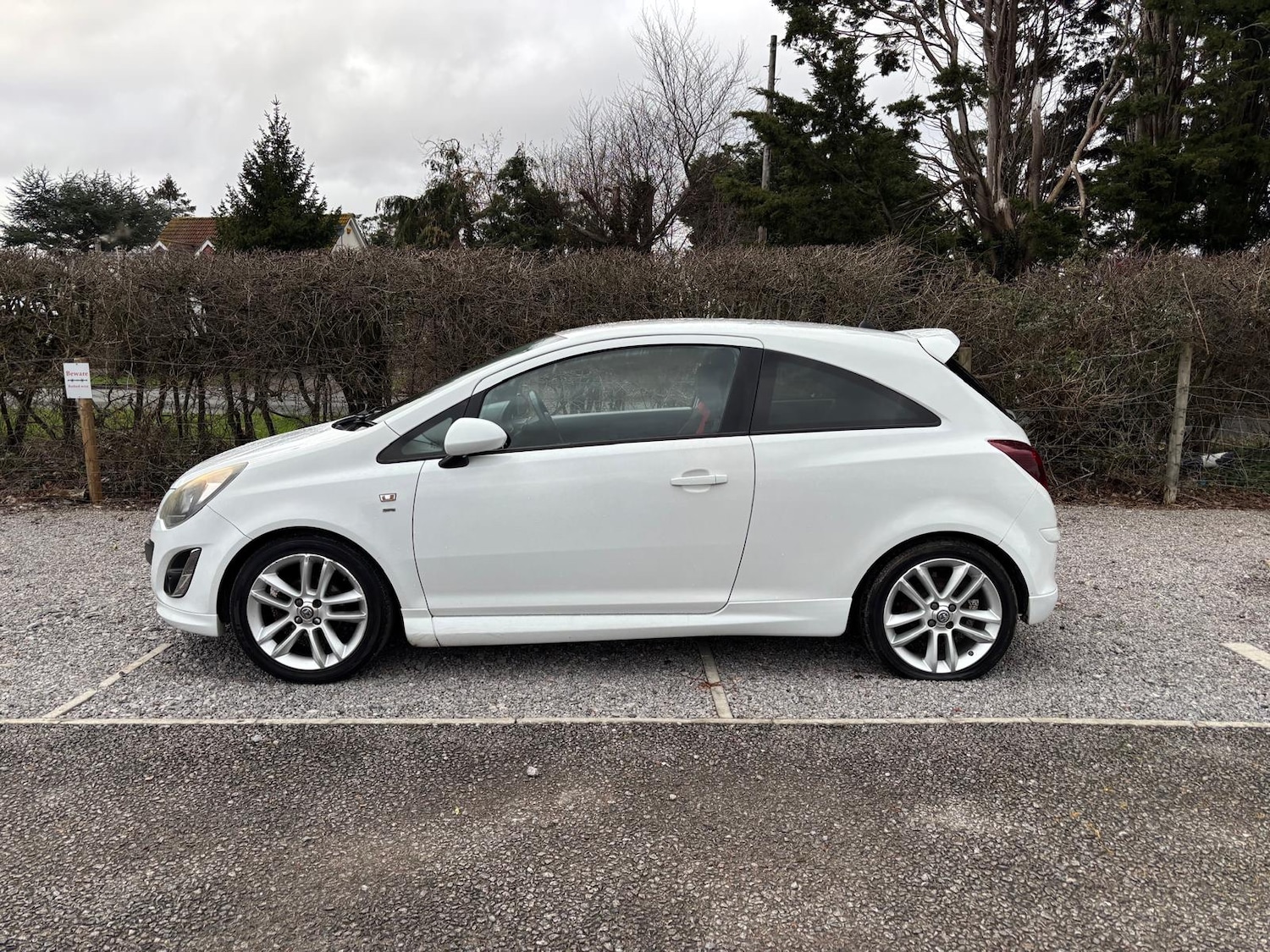 Used Vauxhall Corsa 2013 for sale - 77432903: Photo 2