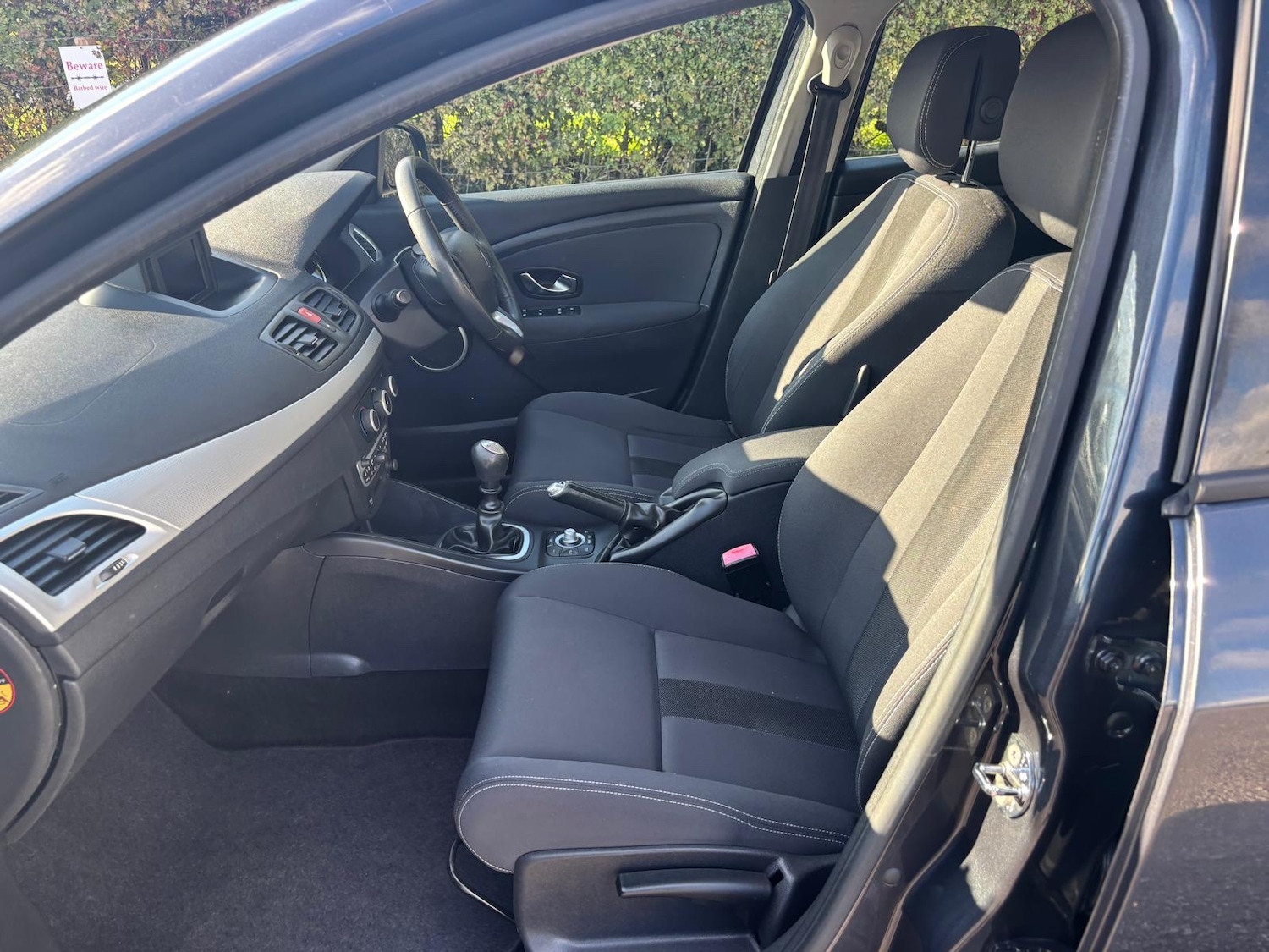 Used Renault Megane 2011 for sale - 76209184: Photo 6