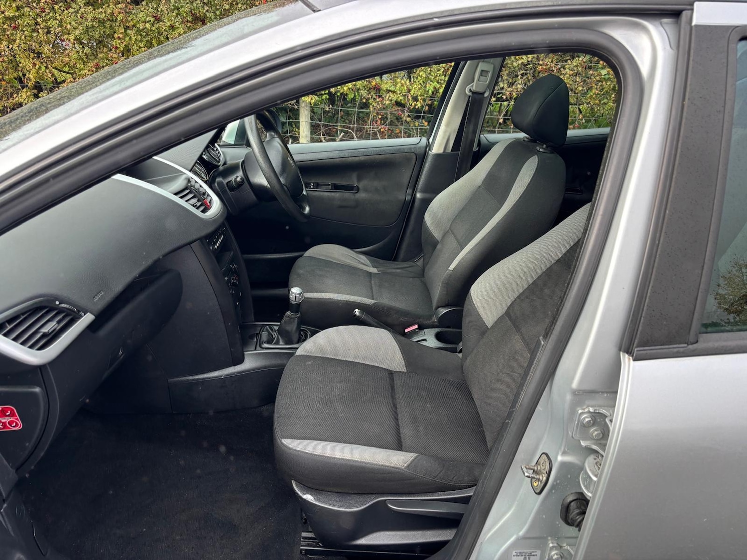 Used Peugeot 207 2007 for sale - 76320793: Photo 6