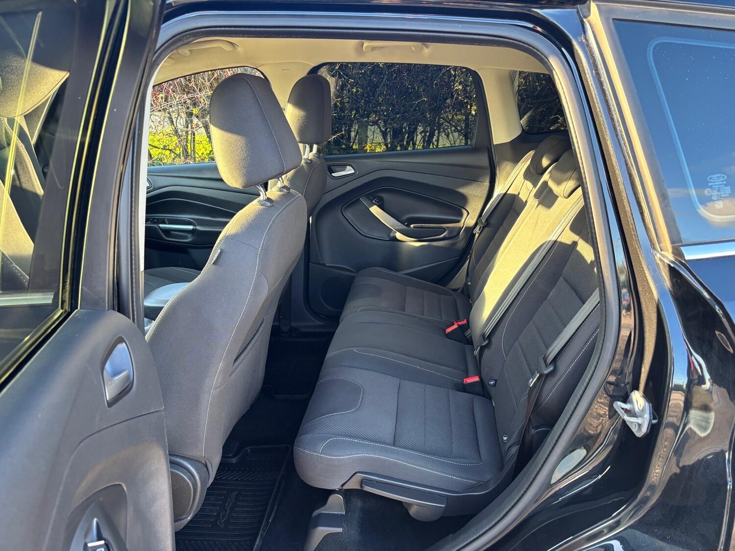 Used Ford Kuga 2015 for sale - 76738370: Photo 6