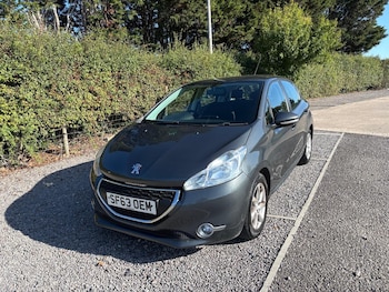 Used Peugeot 208 2013 for sale - 75820777: Photo