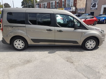 Used Ford Grand Tourneo Connect 2018 for sale - 75572877: Photo