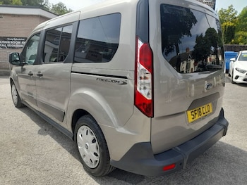 Used Ford Grand Tourneo Connect 2018 for sale - 75572877: Photo