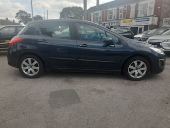 Used Peugeot 308 2013 for sale - 75527349: Photo