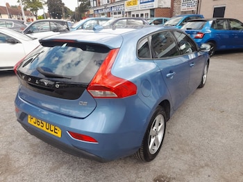 Used Volvo V40 2015 for sale - 75931684: Photo