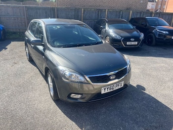 Used Kia Ceed 2010 for sale - 75875216: Photo
