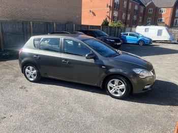 Used Kia Ceed 2010 for sale - 75875216: Photo