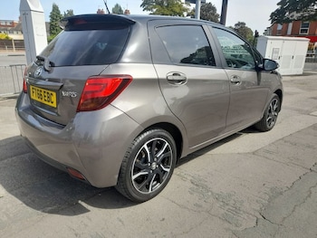 Used Toyota Yaris 2017 for sale - 75572874: Photo