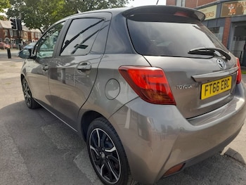 Used Toyota Yaris 2017 for sale - 75572874: Photo