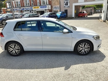 Used Volkswagen Golf 2018 for sale - 75410692: Photo