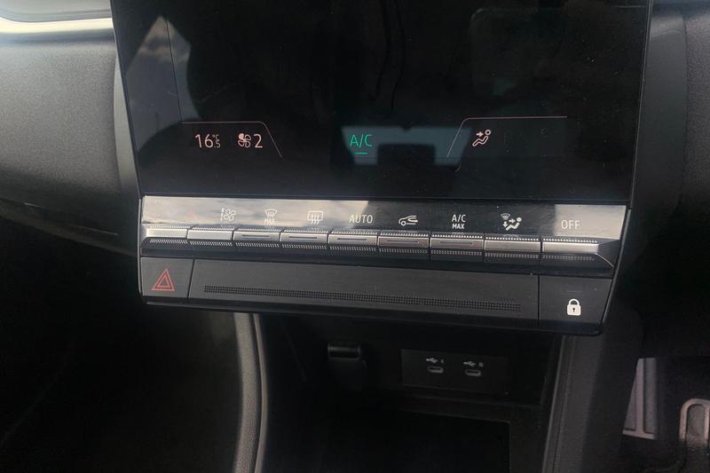 Used Renault Captur 2024 for sale - 75995415: Photo 15