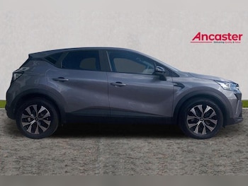 Used Renault Captur 2024 for sale - 75995415: Photo 2