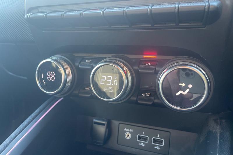 Used Renault Clio 2023 for sale - 76190551: Photo 15