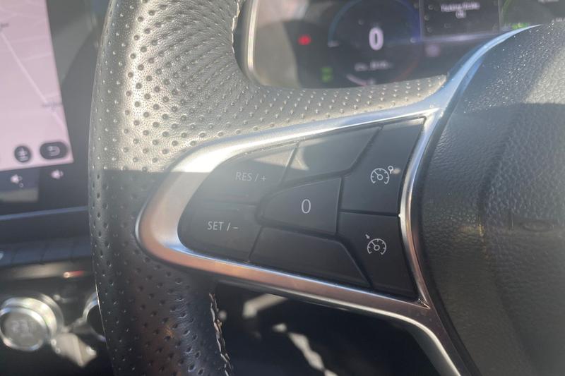 Used Renault Clio 2023 for sale - 76190551: Photo 21