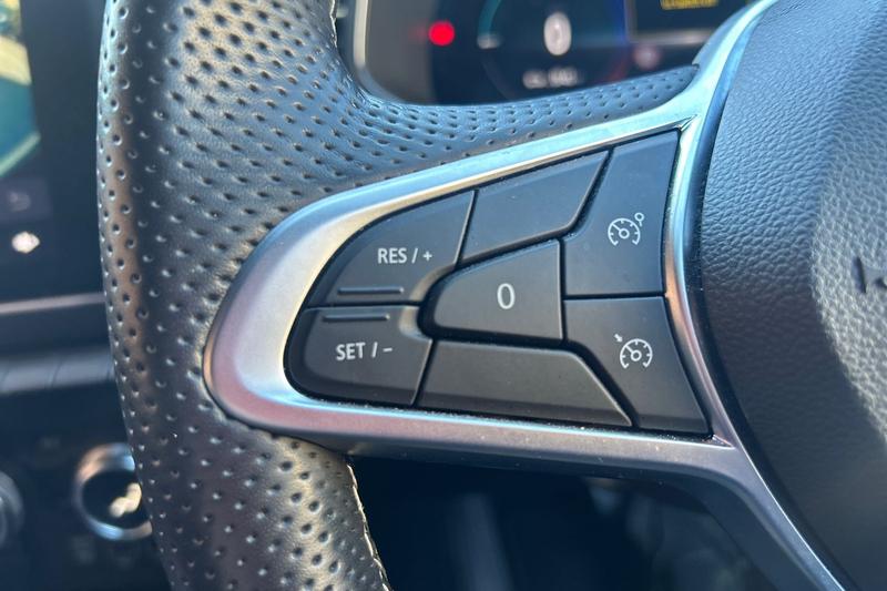 Used Renault Clio 2023 for sale - 76139558: Photo 21