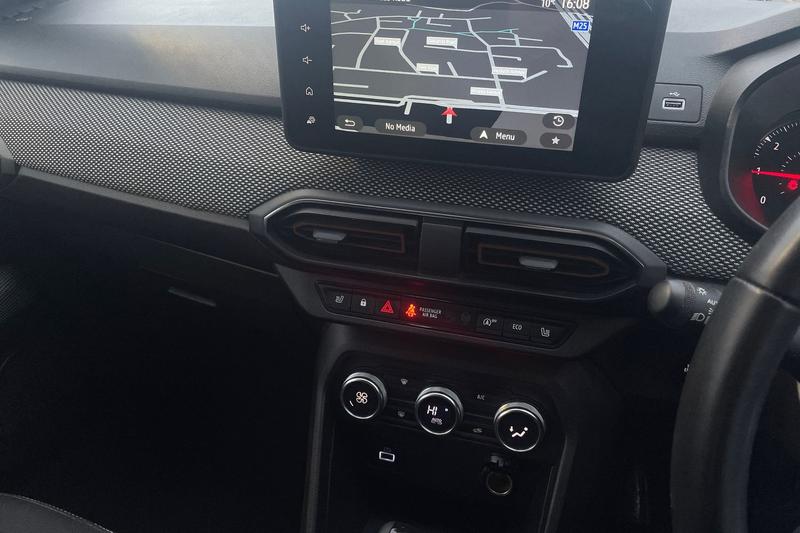 Used Dacia Sandero Stepway 2023 for sale - 77647459: Photo 14