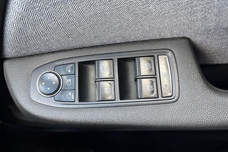 Used Renault Clio 2024 for sale - 77372419: Photo 16