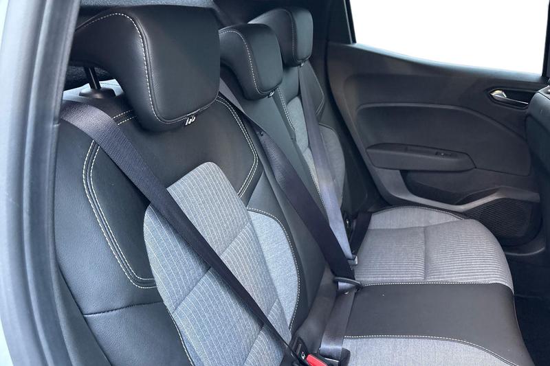 Used Renault Clio 2024 for sale - 77372419: Photo 23