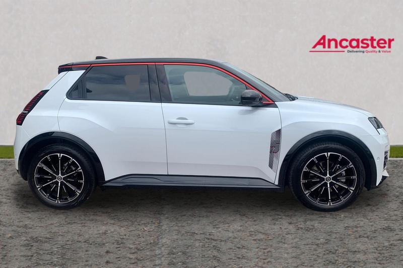 Used Renault 5 2025 for sale - 76452896: Photo 2