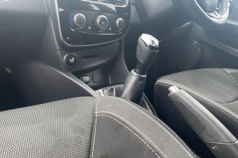 Used Renault Clio 2017 for sale - 77186930: Photo 14