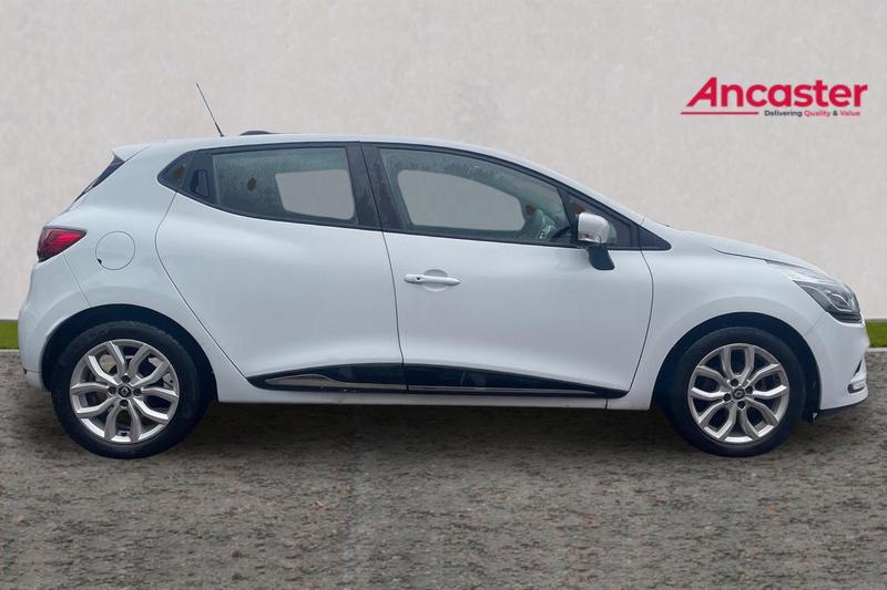 Used Renault Clio 2017 for sale - 77186930: Photo 2