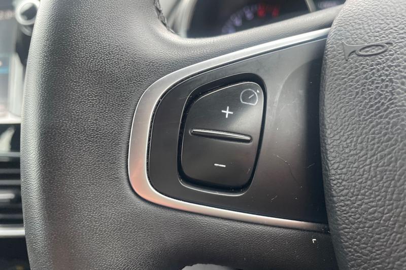 Used Renault Clio 2017 for sale - 77186930: Photo 21