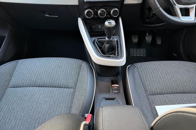 Used Renault Clio 2023 for sale - 76716381: Photo 14