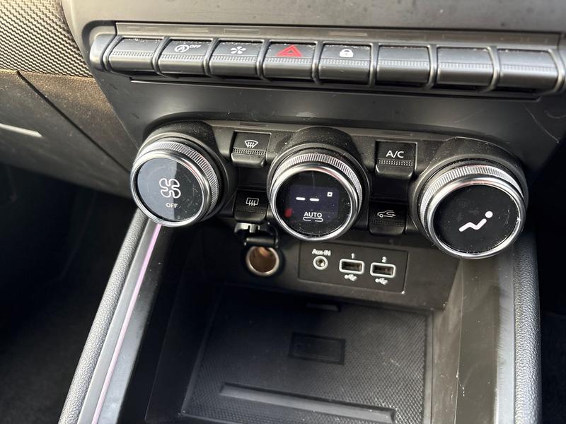 Used Renault Clio 2023 for sale - 77994784: Photo 15