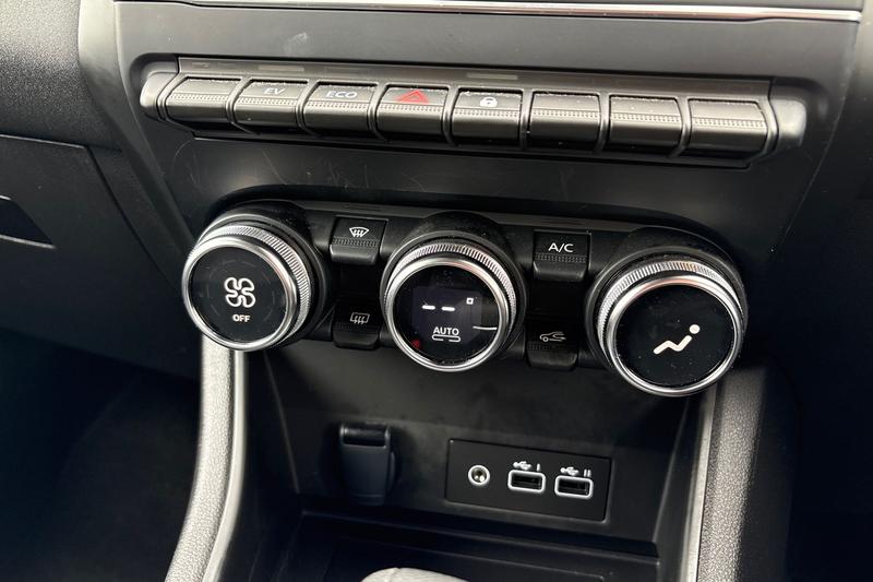 Used Renault Captur 2023 for sale - 77819728: Photo 15