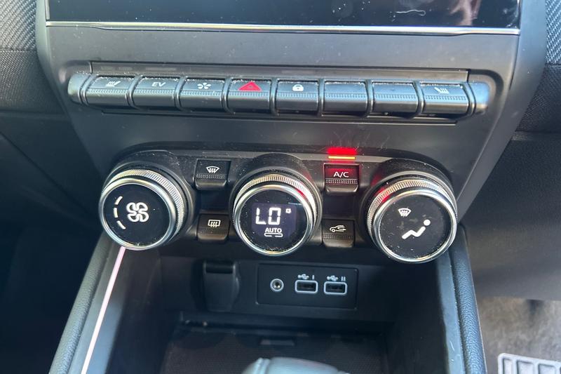 Used Renault Clio 2024 for sale - 76209396: Photo 15