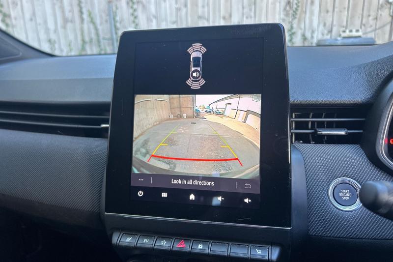 Used Renault Clio 2024 for sale - 76209396: Photo 19