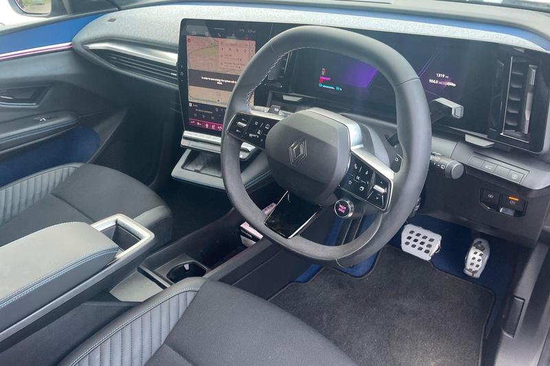 Used Renault Scenic E-Tech 2025 for sale - 76949179: Photo 10