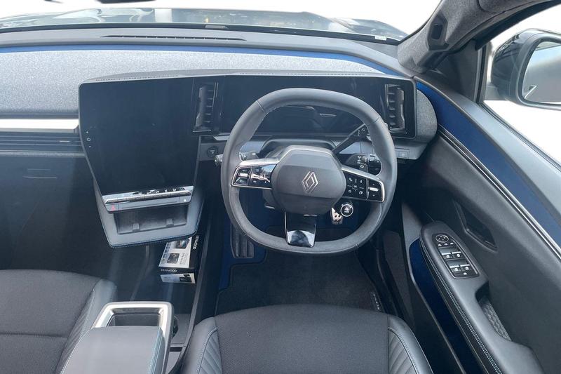 Used Renault Scenic E-Tech 2025 for sale - 76949179: Photo 11