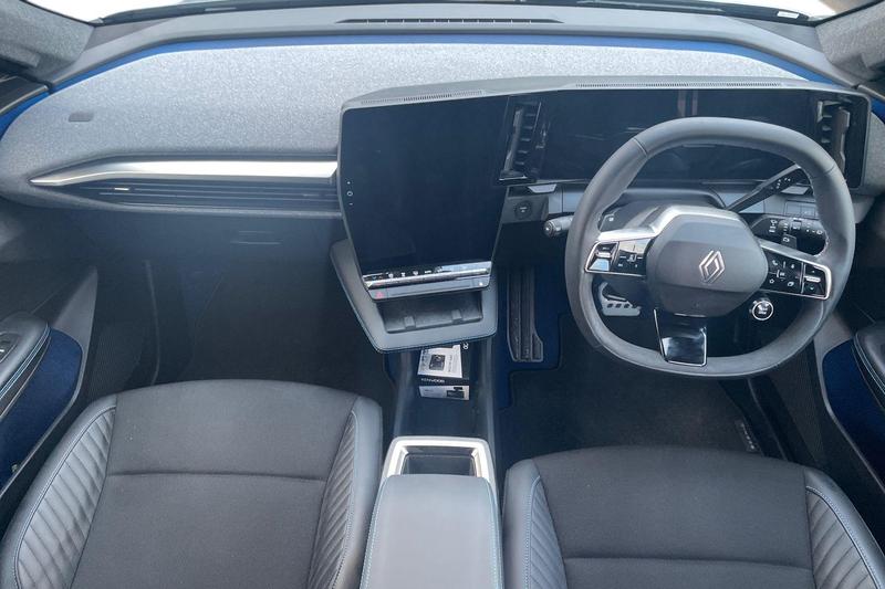 Used Renault Scenic E-Tech 2025 for sale - 76949179: Photo 12