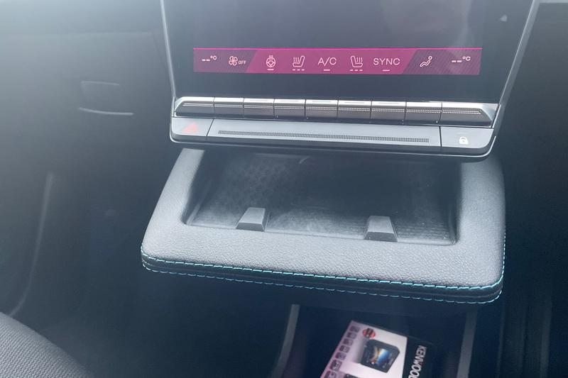 Used Renault Scenic E-Tech 2025 for sale - 76949179: Photo 14