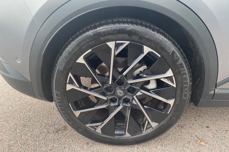 Used Renault Scenic E-Tech 2025 for sale - 76949179: Photo 9