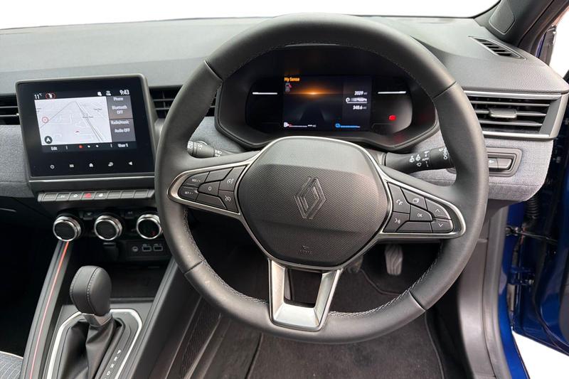 Used Renault Clio 2025 for sale - 76722835: Photo 11